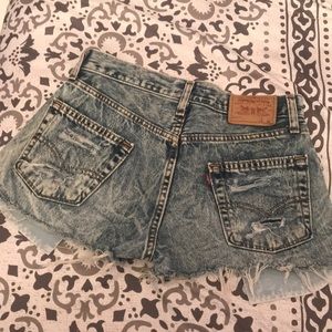 Perfect Condition Levi’s Shorts 🌸